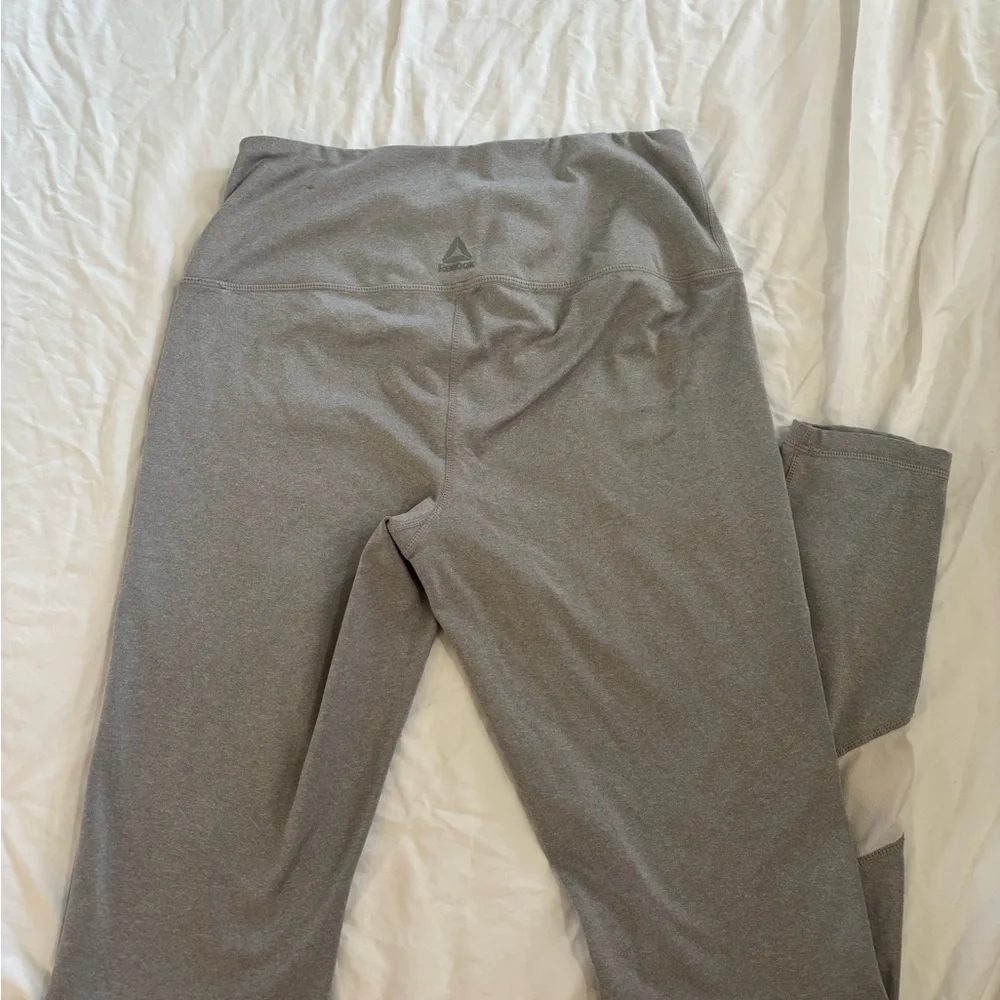 Reebok Gray Leggings Athletic Wear - Picture 2 of 3